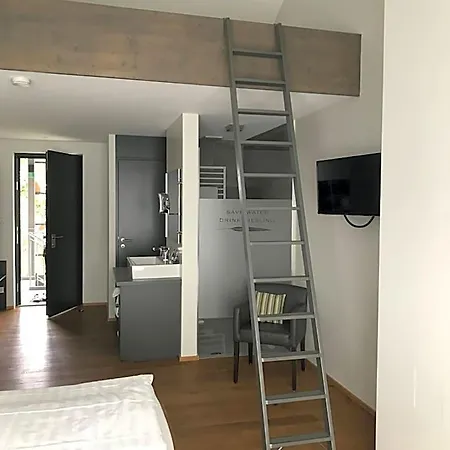 Der Espenhof Landhotel, Tagungshotel & Weingut 3* פלונהיים